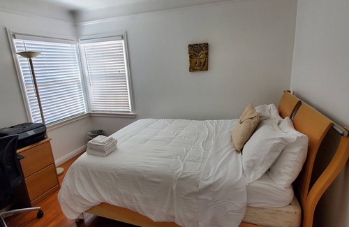 Mar Vista House | Relax in 3 Bedroom West LA Home w/BBQ and Hot Tub