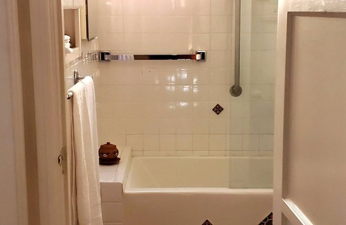Mar Vista House | Relax in 3 Bedroom West LA Home w/BBQ and Hot Tub