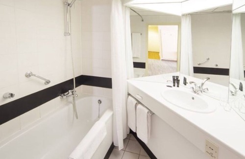 Wolfheze Hotel | Relax in a Charming Room w/Indoor Pool - Easy Access to Burgers Zoo