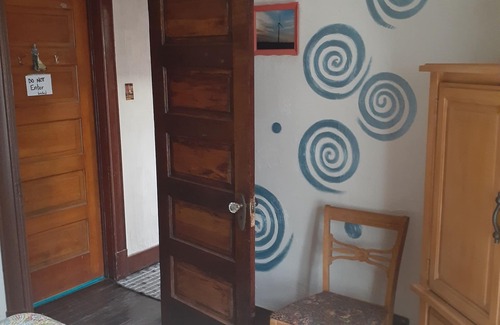 Trinidad House | RELAX IN A TRINIDAD ORIGINAL - Private UNIT & YARD//CLOSE TO EVERYTHING