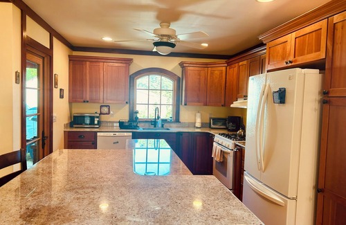 Hampton Bays House | Relax in Hampton Bays.