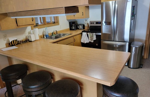 Brazeau House | Relax in our quiet, lakefront cabin