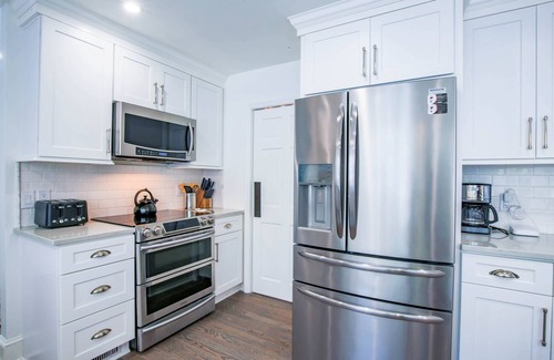 Isle of Palms House | Relax in Renovated Home w/Private Plunge Pool; Screened Porch; 2 Master Suites; 4 Min Walk to Beach