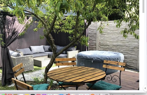 Prisovice House | Relax in spacious garden house