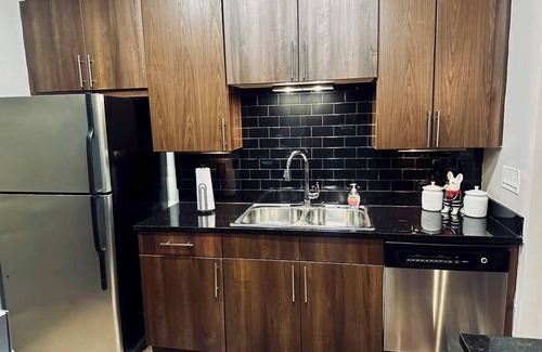 Dunwoody Apartment | "Relax in Style":Charming 2-Bed,2-Bath Getaway Perfect for Families of Couples!