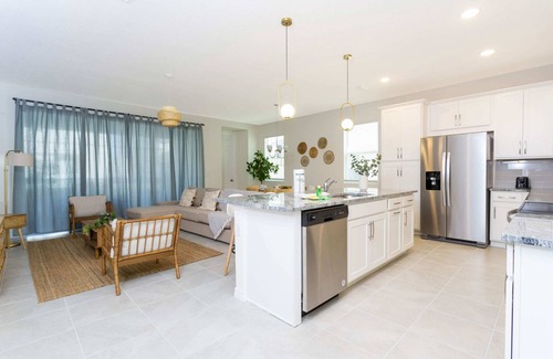 Four Corners House | Relax in Style: Private Pool, Wave Surfing & More!