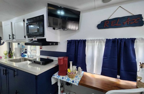 Florida City House | Relax in unique RV between Miami & Florida Keys!