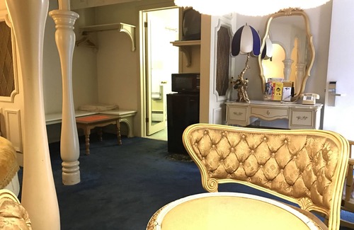 Altoona Hotel | Relax Inn Altoona