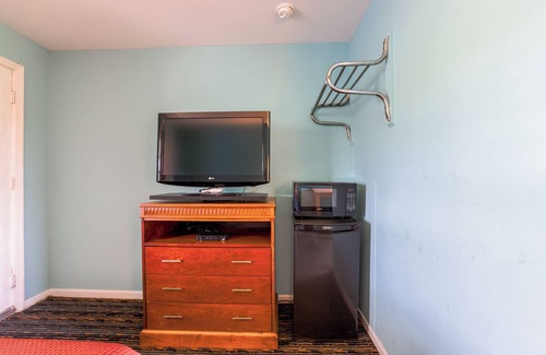 Natural Bridge Hotel | Relax Inn By OYO Natural Bridge I-81