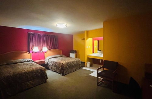 Sulphur Hotel | Relax Inn By OYO Sulphur Hwy 90
