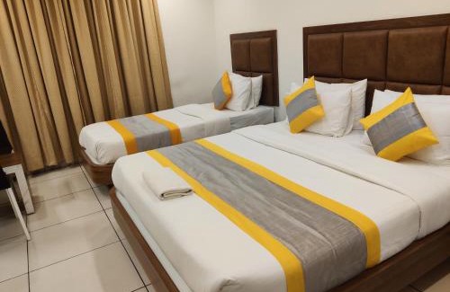 Narasapura Hotel | Relax Inn