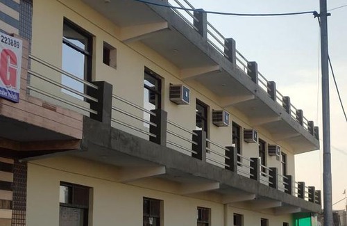 Greater Noida House | Relax Inn