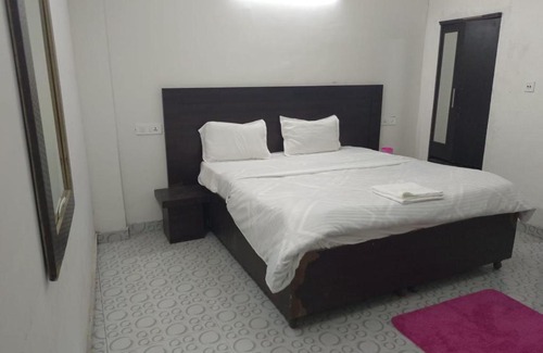 Greater Noida House | Relax Inn