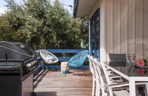 Guilderton House | Relax Moore - Close to Beach