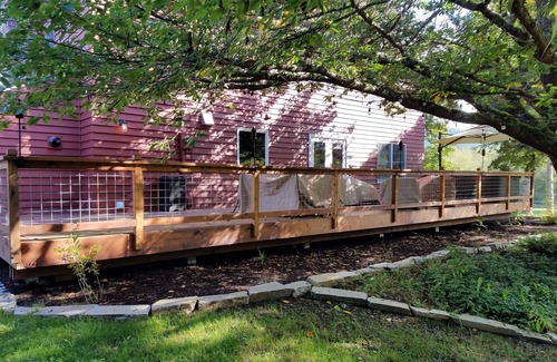 Sultan House | Relax on the Ranch….HOT TUB, SHEEP, LLAMAS
