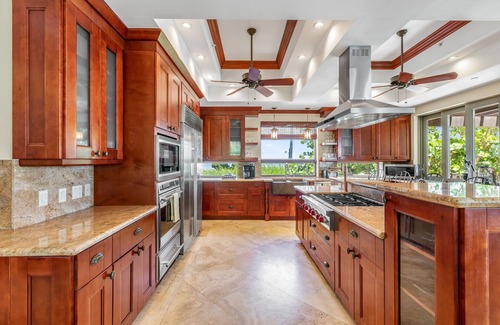 Marathon House | Relax on your Oceanfront villa on Seapalm island
