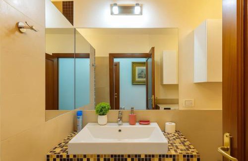 Rione XVIII Castro Pretorio House | RELAX PALACe