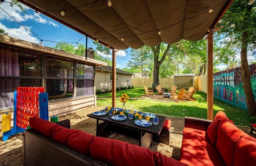 Clear Lake House | Relax & Play: Saint Cloud Home with Cozy Porch and Game Room Fun