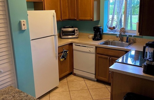 Jupiter Condo | Relax, replenish next to park, by the beach.