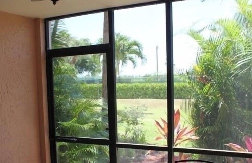Jupiter Condo | Relax, replenish next to park, by the beach.