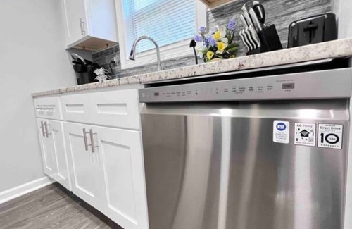 Church Street House | Relax & Sleep in 2BR Modern Home Stay