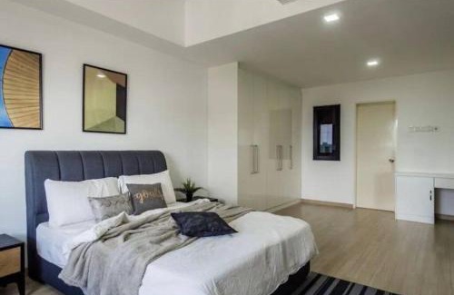 The Strand Apartment | Relax Suite Encorp Residence -Alpha IVF-Mall