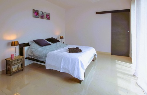 Bagnols-sur-Ceze House | Relax to the fullest in this beautiful vacation home with pool.