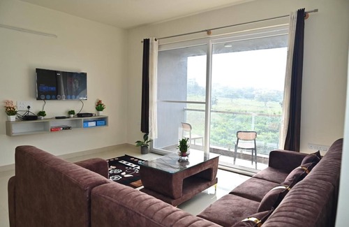 Mysore Apartment | Relax with family at Charming 2bedroom apartmnt with WiFi AC in wonderful Mysore