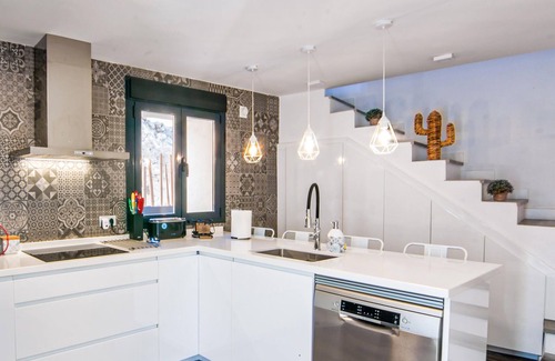 Guajar Faraguit House | Relax with your family in a small town in the mountains of southern Spain.