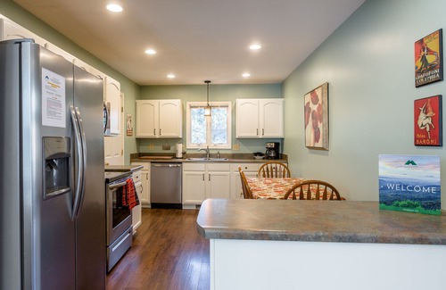 McGaheysville Cabin | Relaxation and Adventure Await You at Sungrazer