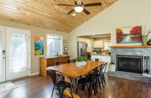 McGaheysville Cabin | Relaxation and Adventure Await You at Sungrazer