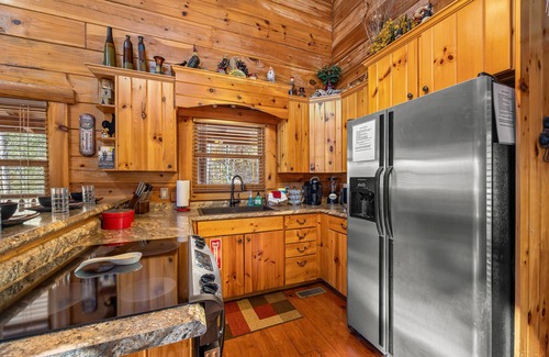 Gatlinburg - Pigeon Forge Cabin | Relaxation awaits you! Great location, easily accessible!