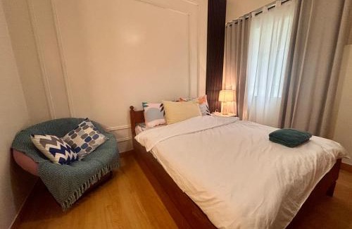 Novaliches Apartment | Relaxation for Family & Couples Comfort Netflix & Chill Near Mall SM Fairview Trees Residences Quezon City