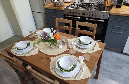 Les Roches-l'Eveque House | Relaxation on the banks of the Loir, Gite1