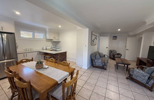 Gerringong Apartment | Relaxed guest house near Werri Beach