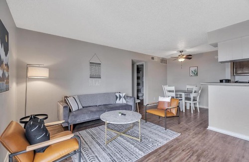 Midland Apartment | Relaxing 1-Bedroom Flat and Outdoor Pool
