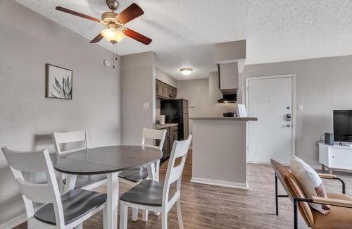 Midland Apartment | Relaxing 1-Bedroom Flat and Outdoor Pool