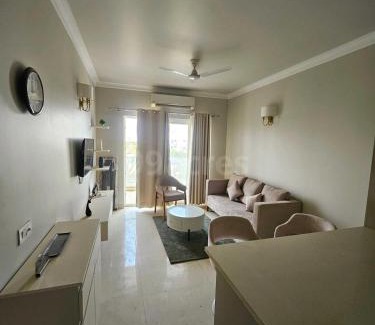 Gurugram Apartment | Relaxing 1BHK Retreat with Pool View