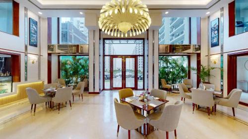 Gurugram Apartment | Relaxing 1BHK Retreat with Pool View