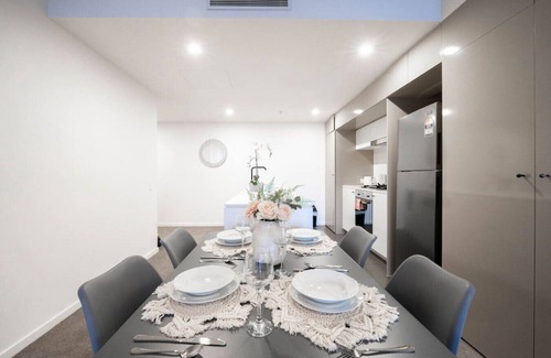 South Brisbane Apartment | Relaxing 2BD/2BA w/Parking&Pool in South Brisbane