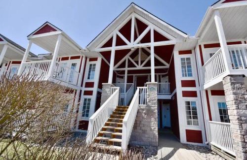 Oro-Medonte Apartment | Relaxing 2BR Retreat at Carriage Hills