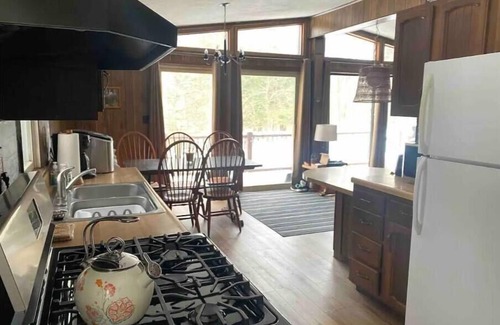 Russell Cabin | Relaxing 3 bedroom cabin #1 at Deep Woods