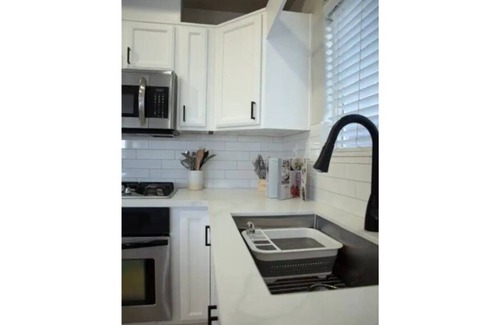 La Presa House | Relaxing, 4BD, 2 King Bed, Panoramic View & Hot Tub