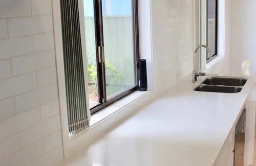 Nelson Bay House | Relaxing 5BR Beach House Retreat, 2mins From Beach