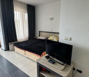 Chernomorets Apartment | Relaxing apartment - 100 meters from the sea