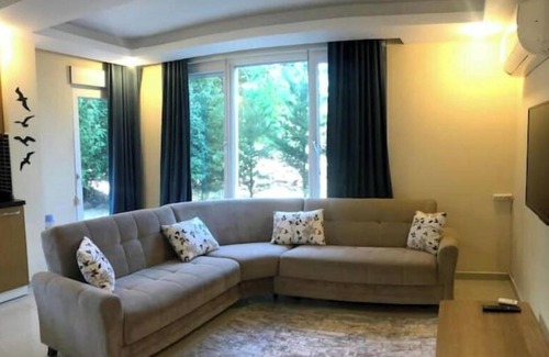 Konyaalti Apartment | Relaxing apartment in great location + Pool