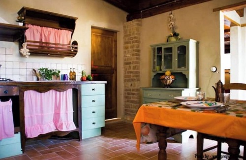 Mondavio Apartment | Relaxing apartment "Poppies" - Agriturismo Borgo la Rovere