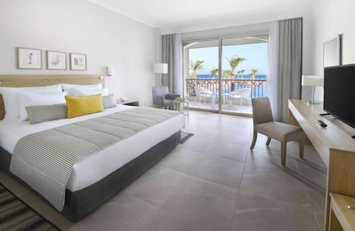 Port Ghalib Hotel | Relaxing Balcony Retreat Perfect for Beach Getaway - with 2 Swimming Pools