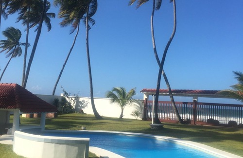 Las Canas House | Relaxing beach front property