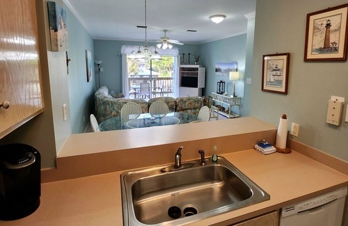 Dauphin Island Condo | Relaxing beach getaway with pools!